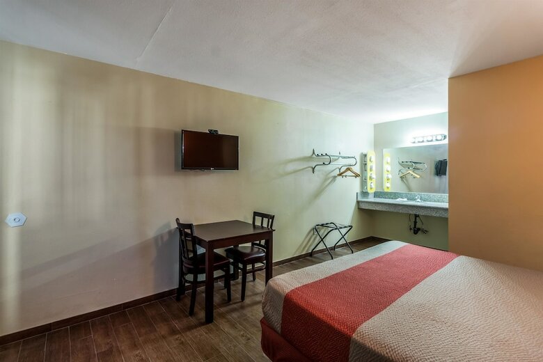 Motel 6 Blythe South
