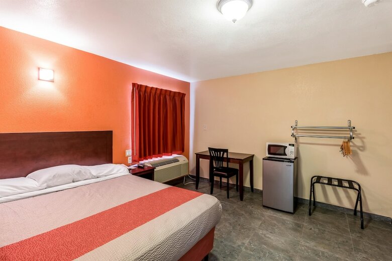 Motel 6 Blythe South