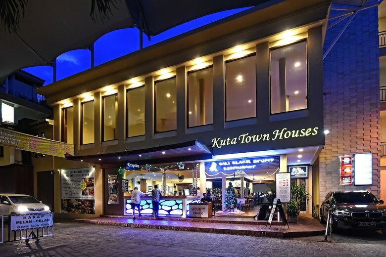 Aparthotel Kuta Townhouse Apartments