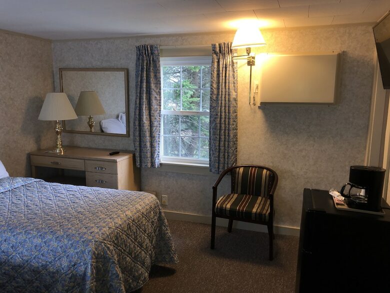 Hotel School House Inn