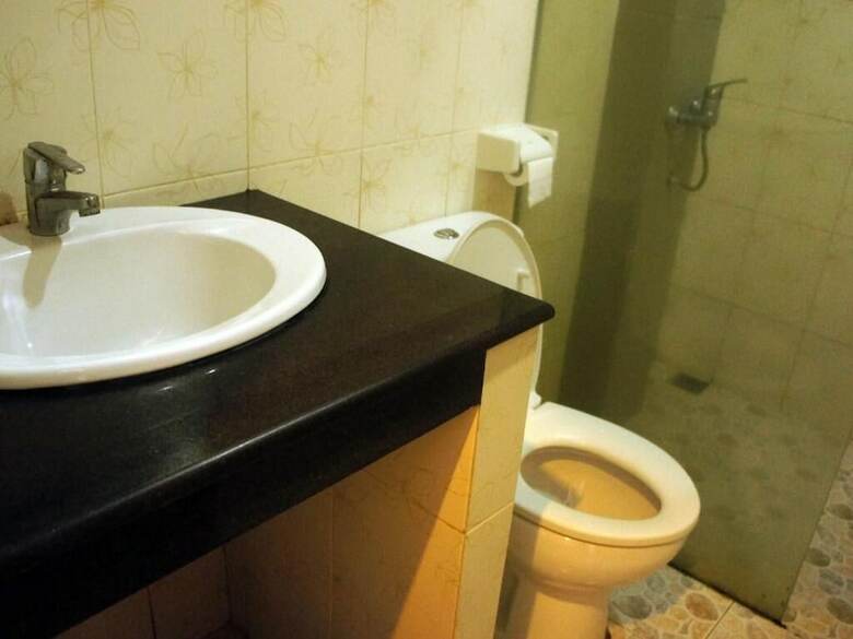 Hotel Waringin Home Stay