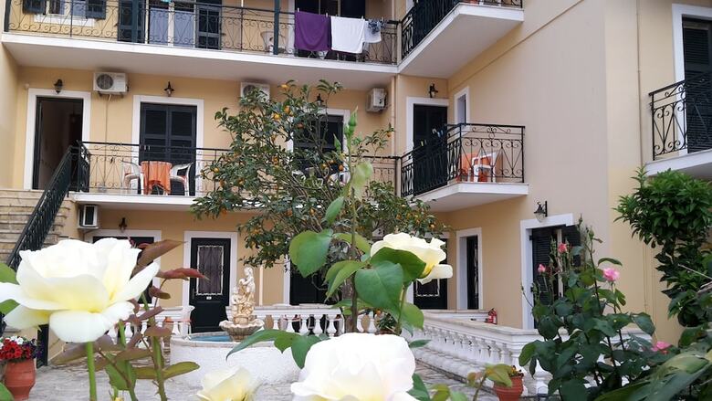 Aparthotel Elli-marina Studios & Apartments