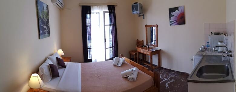 Aparthotel Elli-marina Studios & Apartments