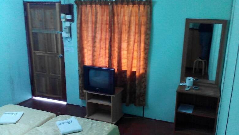Hotel Purnama Beach Resort