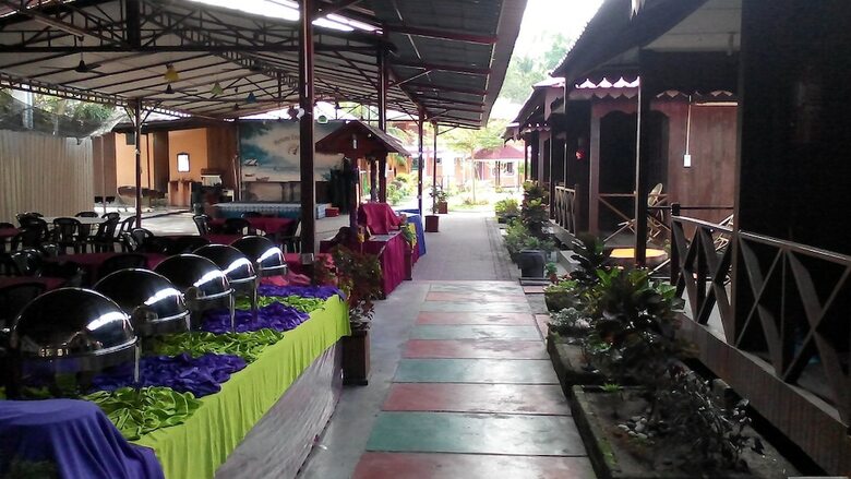 Hotel Purnama Beach Resort