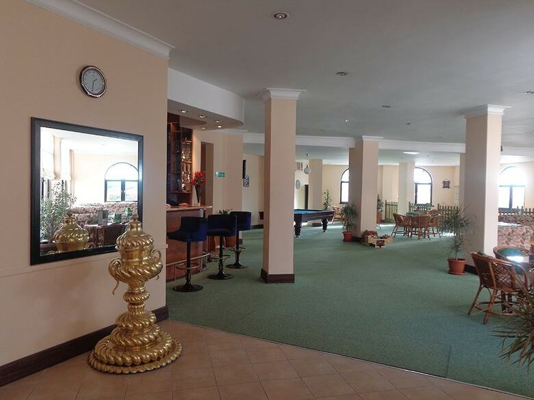 Floria Hotel
