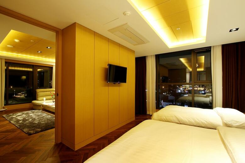 R.lee Suite Hotel Songdo