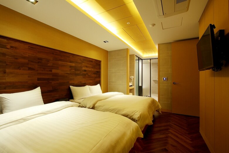 R.lee Suite Hotel Songdo