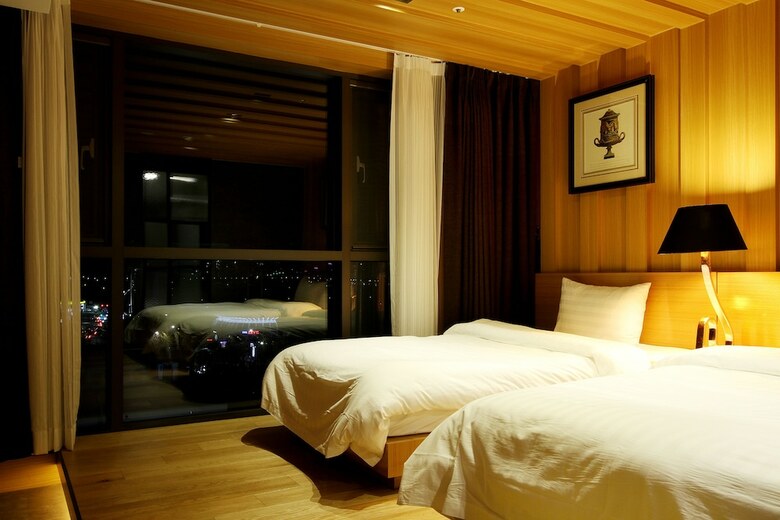 R.lee Suite Hotel Songdo
