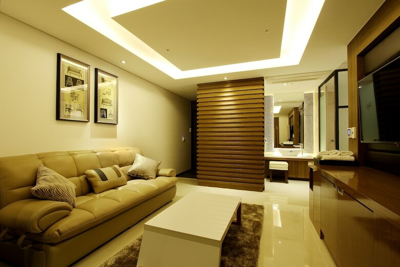 R.lee Suite Hotel Songdo