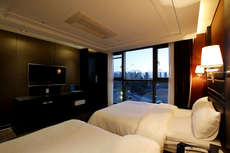 R.lee Suite Hotel Songdo