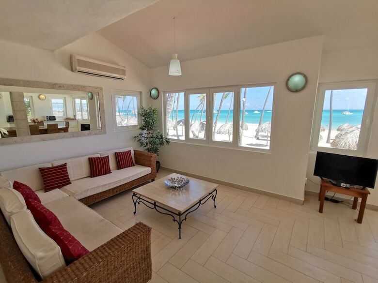 Villa Los Corales Tropical Beach Resort & Spa