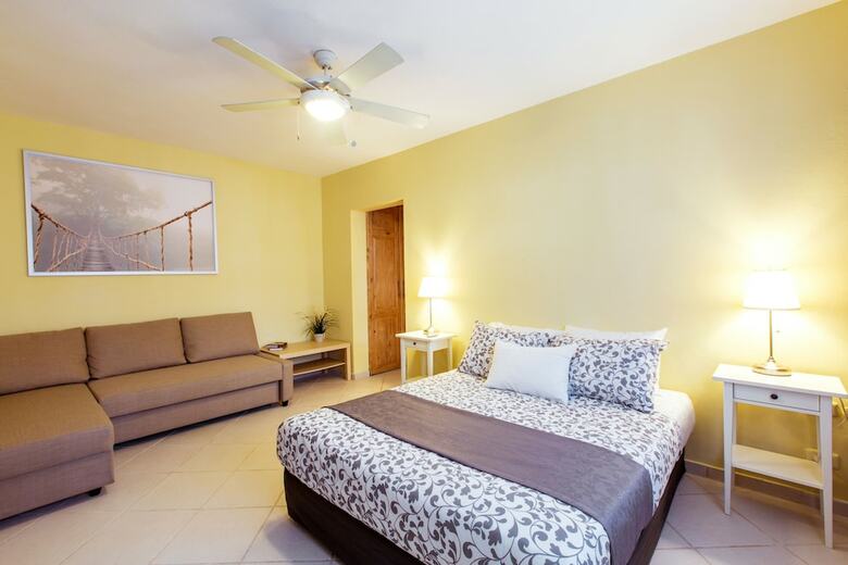 Villa Los Corales Tropical Beach Resort & Spa