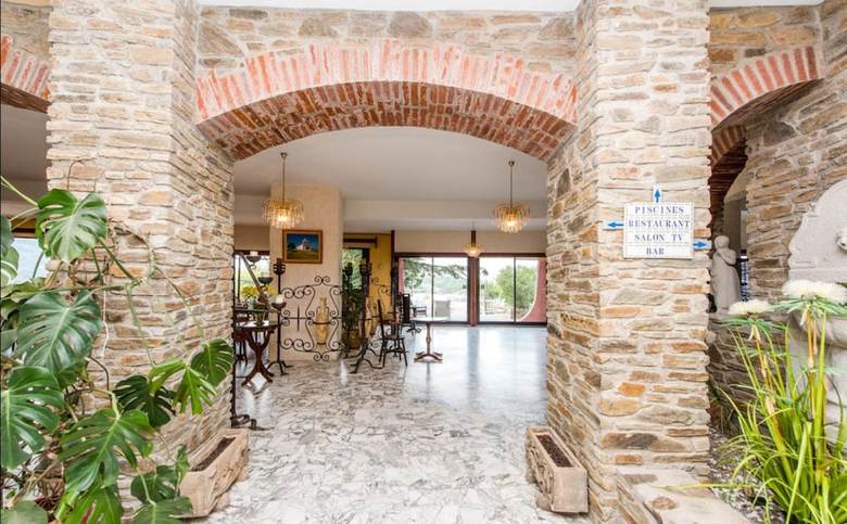 Hotel H�tel Le Catalan Restaurant Le Miradou