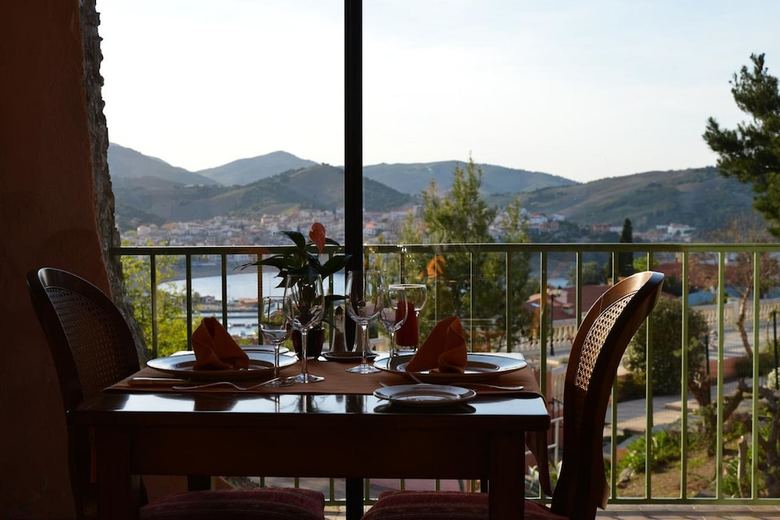 Hotel H�tel Le Catalan Restaurant Le Miradou