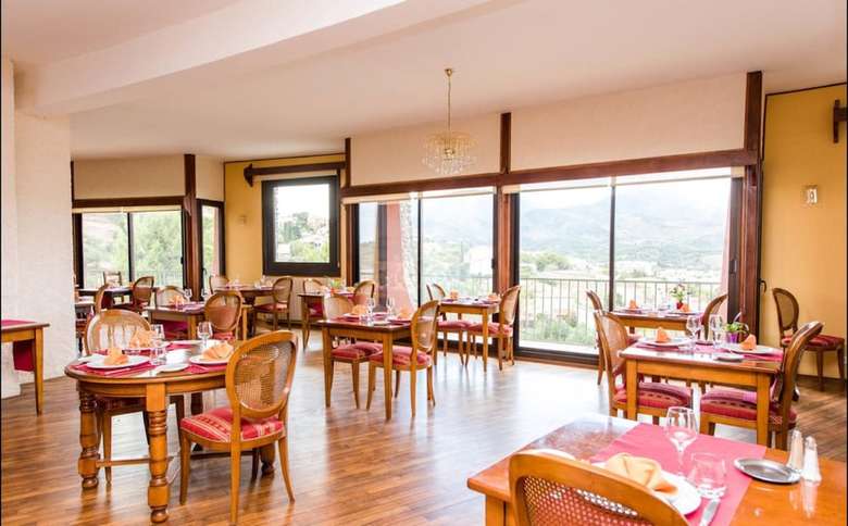 Hotel H�tel Le Catalan Restaurant Le Miradou