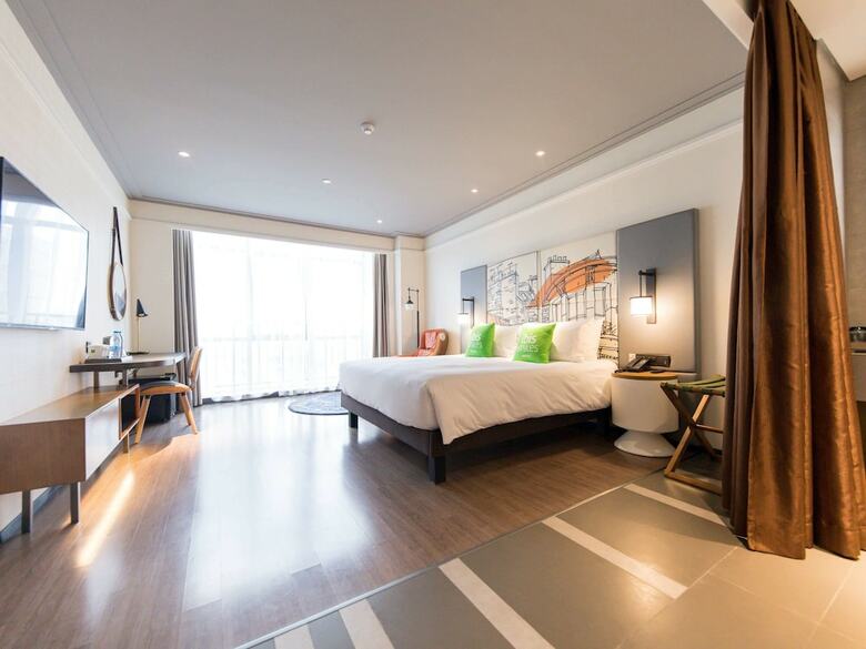 Ibis Styles Shanghai New Hongqiao Hotel