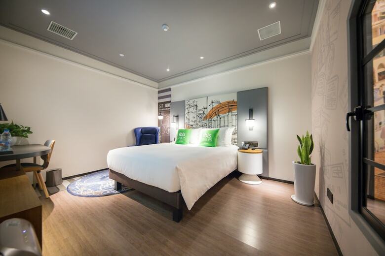Ibis Styles Shanghai New Hongqiao Hotel