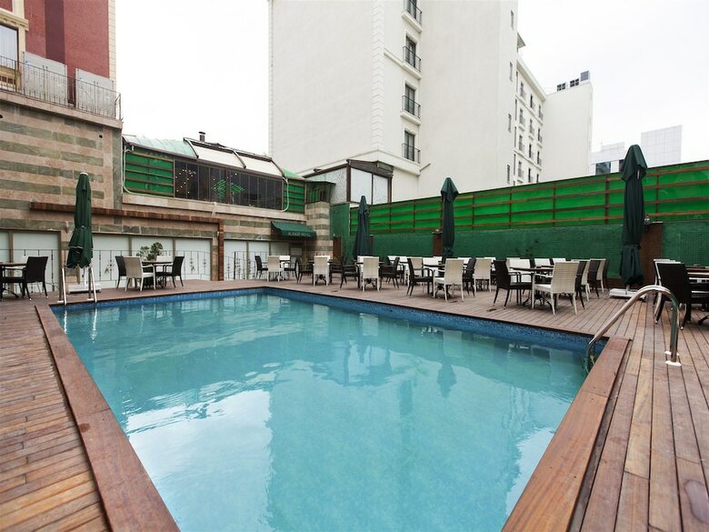 Alrazi Hotel