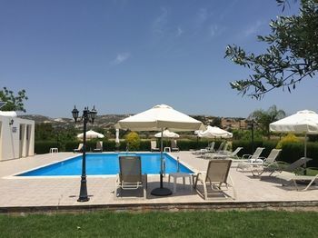 Himonas Apartments