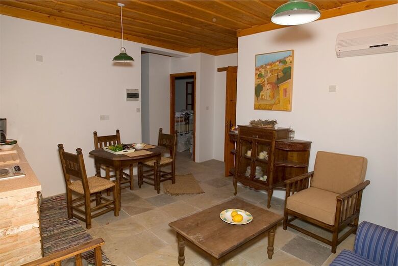 Apartamento Eveleos Country House