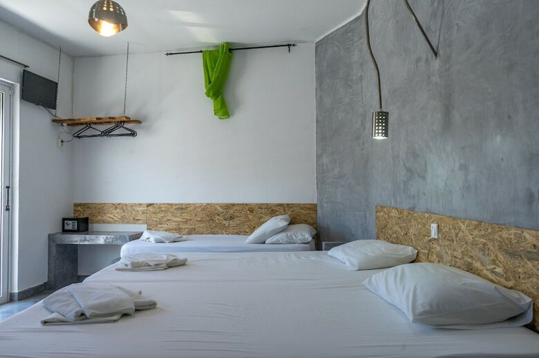 Aparthotel Family House Studios
