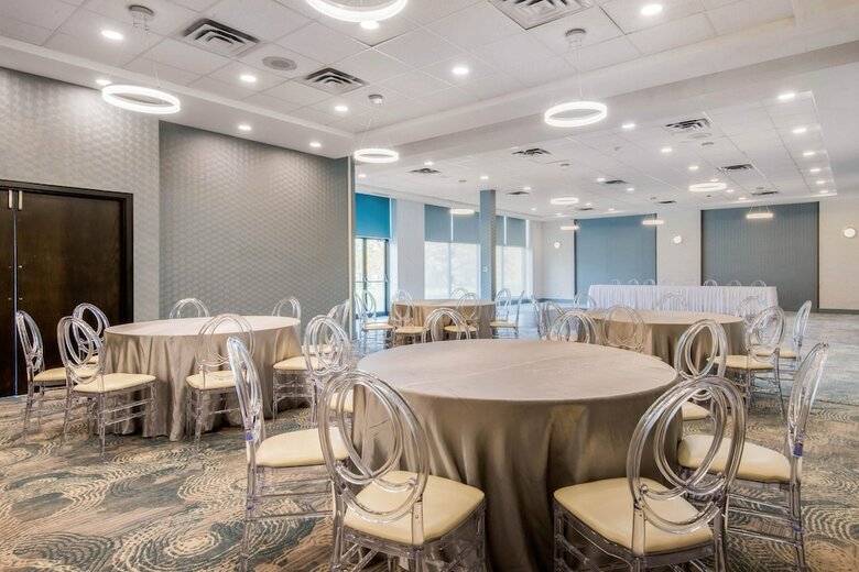 Hotel Quality Inn & Conference Centre
