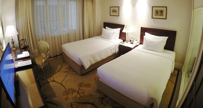 Apricot Hotel