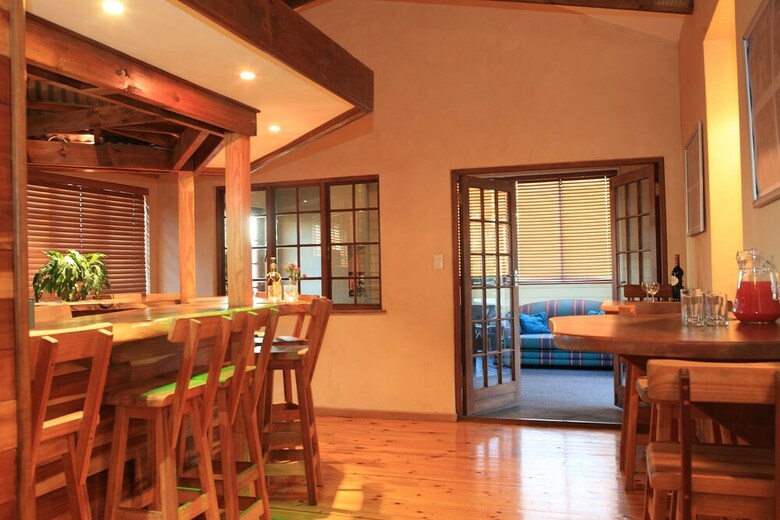 Hotel Loerie Guest Lodge