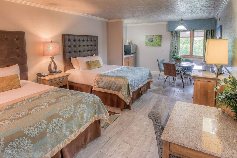Hotel Accommodation By Willow Brook Lodge