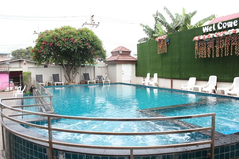 Hotel Bee Orchid Pool Villa