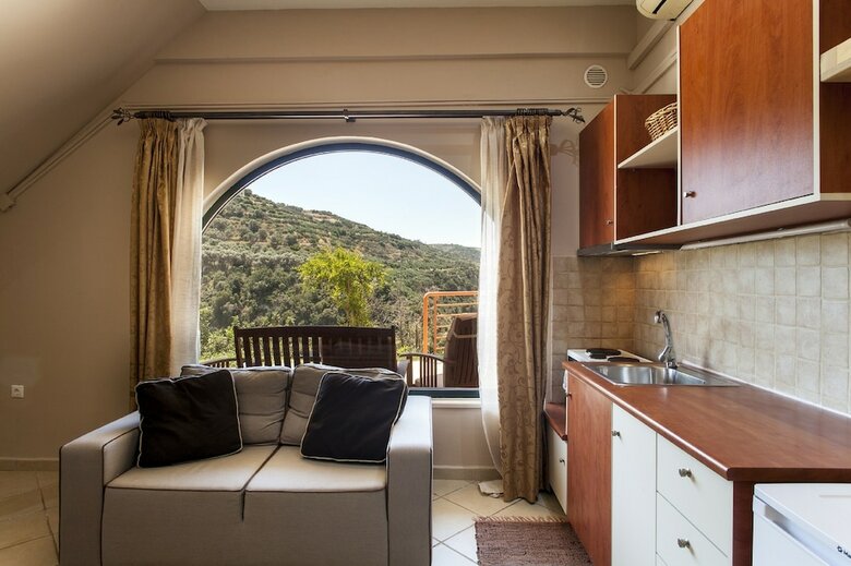 Aparthotel Estate Kares