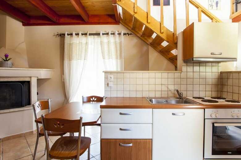 Aparthotel Estate Kares