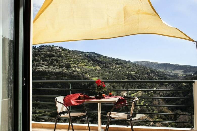 Aparthotel Estate Kares