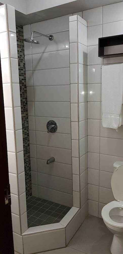 Coral Cove Marina Hotel