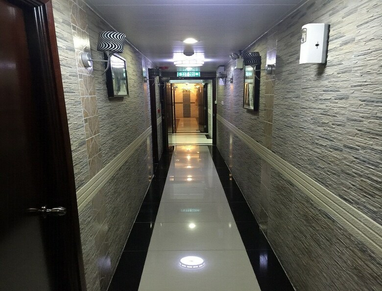Hotel Skylark