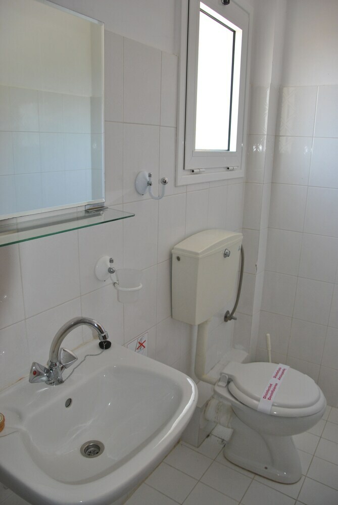 Filoxenia Hotel & Apartments