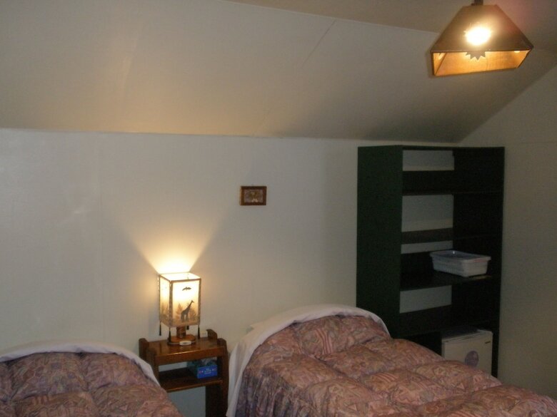 Bed & Breakfast Pension & Restaurant Bistare Kana