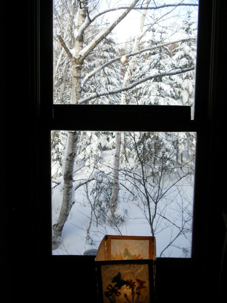 Bed & Breakfast Pension & Restaurant Bistare Kana