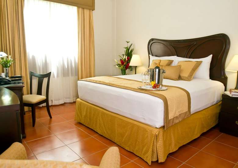 Hotel Los Portales