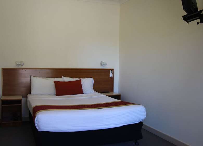 Pioneer Way Motel