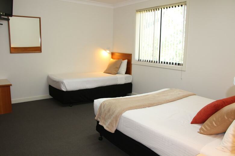 Pioneer Way Motel