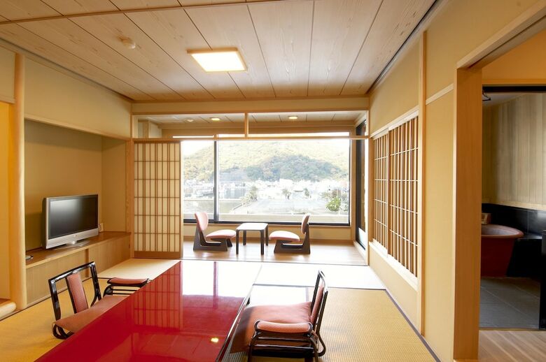 Izu Mitsuhama Syoutoukan