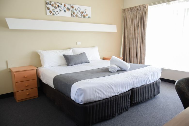 Beachway Motel & Restaurant