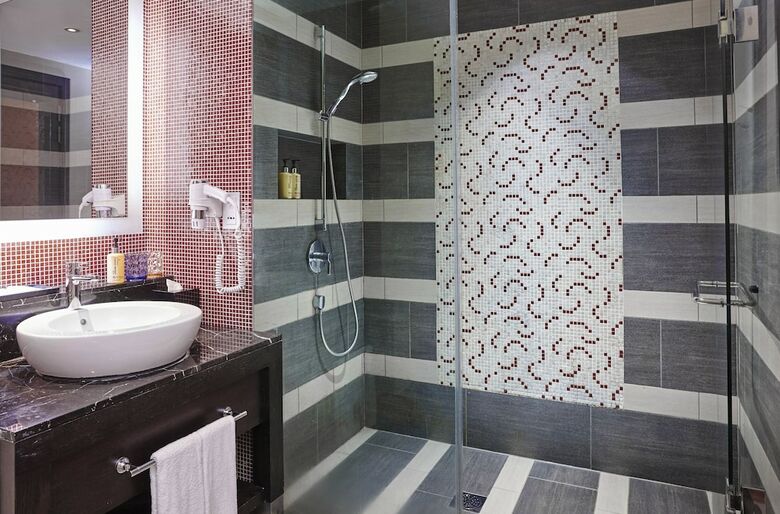 Resorts World Sentosa - Festive Hotel
