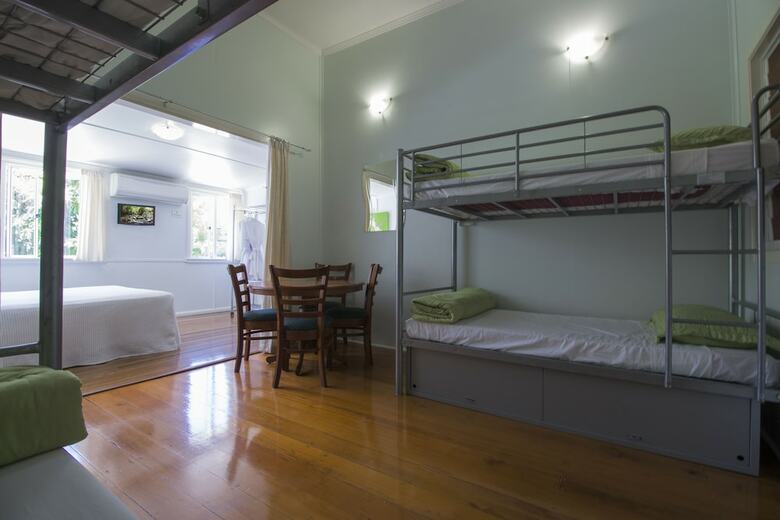 Hotel Hillcrest Guest House Cooktown