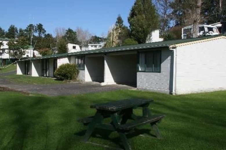 Opal Hot Springs & Holiday Park