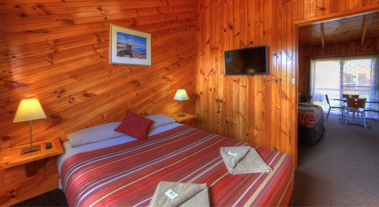 Low Head Tourist Park - Caravan Park