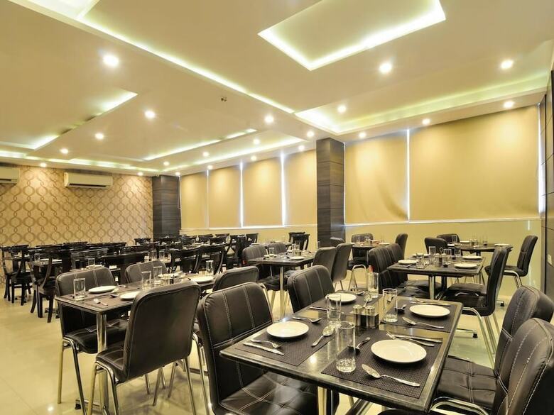 Hotel Sky Rich International
