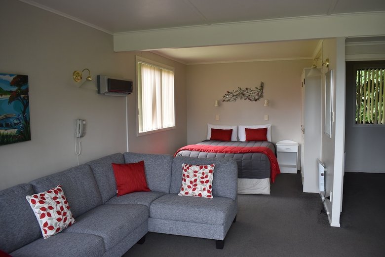 Coastal Motor Lodge